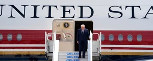 Aeronava Air Force One care l-a adus pe Trump în Ankara FOTO Profimedia