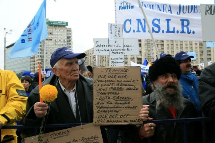 Imagini de la protestele sindicale din Piata Victoriei