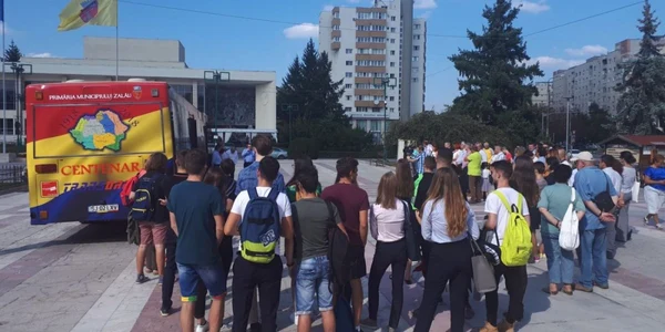autobuzul centenar calator