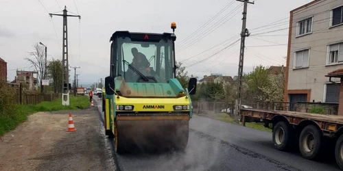 Lucrări la infrastructura rutieră pe şoseaua Deva Lugoj foto drdp timisoara