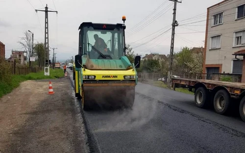 Lucrări la infrastructura rutieră pe şoseaua Deva Lugoj foto drdp timisoara