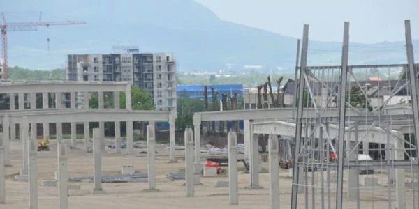 santier mall coresi brasov FOTO wall-street.ro
