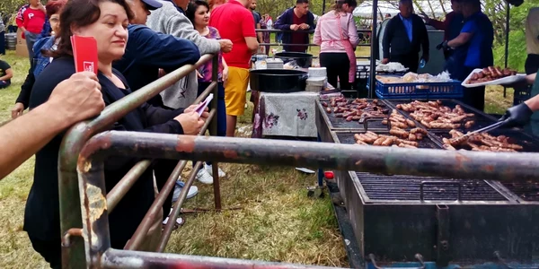 1 mai cu mici şi bere de la psd la slatina
