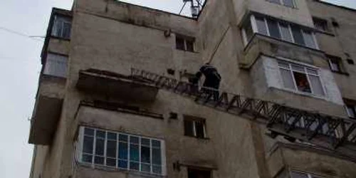 Pompierii au intervenit cu ajutorul scării culisabile