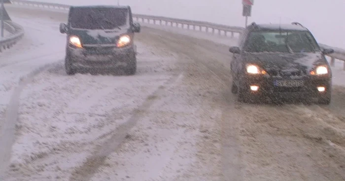 Traficul a fost blocat în judeţul Suceava