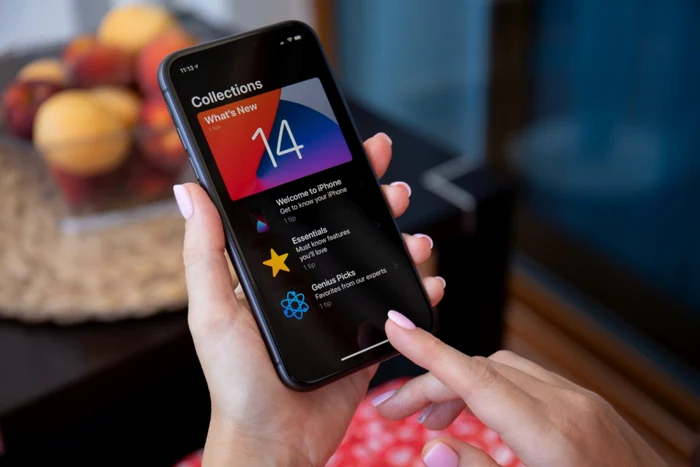 iPhone cu sistemul de operare iOS 14. FOTO Shutterstock