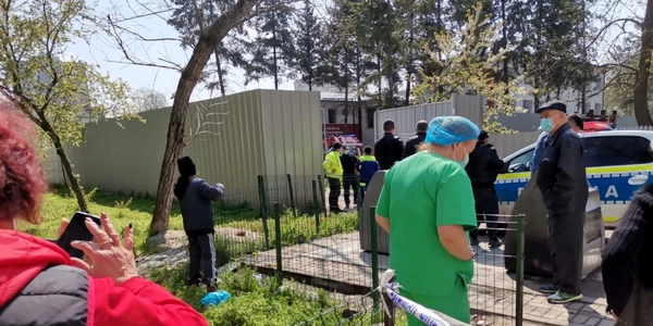 Incendiu la Spitalul Judeţean Olt Slatina - secţia Psihiatrie Foto Alina Mitran