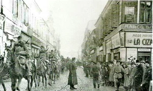 Trupele germane intrând în Bucureștiul căzut sub ocupația lor, în 6 decembrie 1916, în Primul Război Mondial jpeg