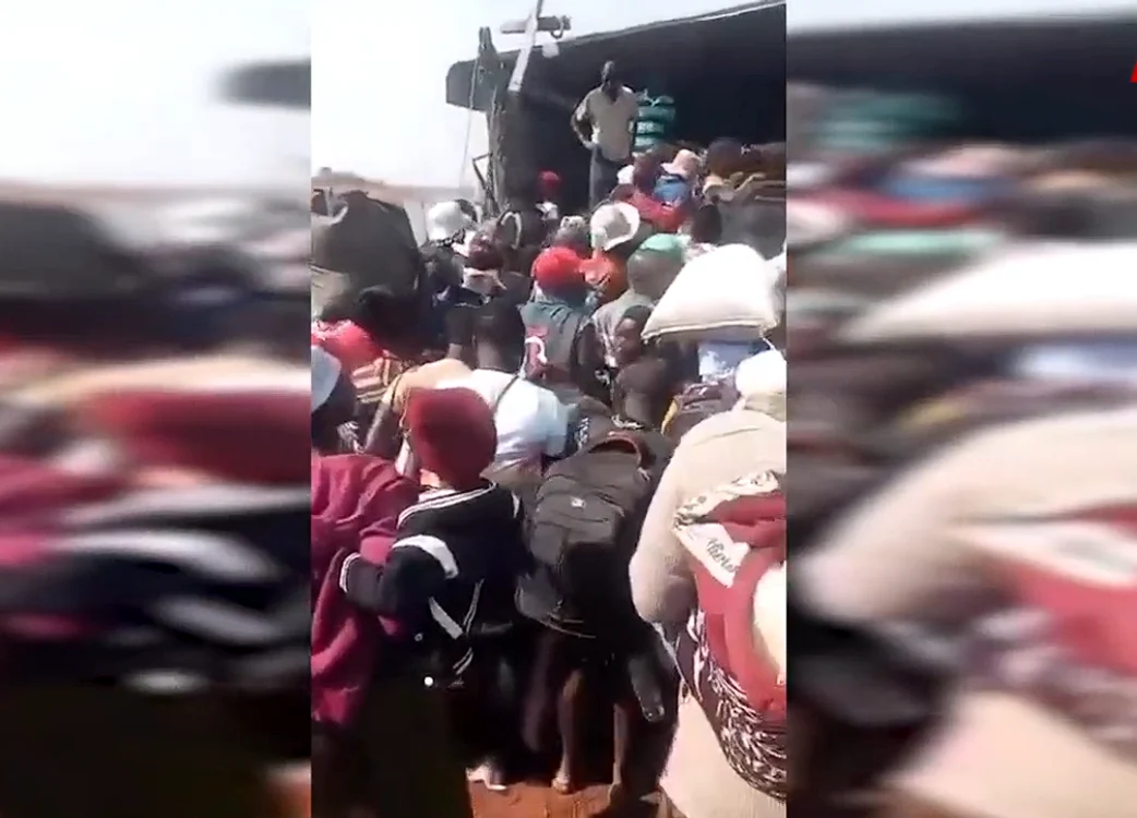 Feribotul era supraîncărcat. FOTO captură Agence de Presse Africaine Apanews