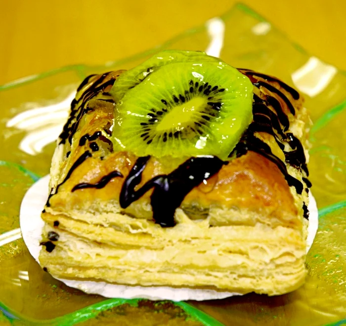 
    Ştrudel cu cicocolată  