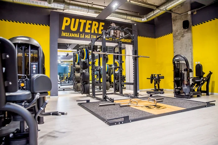 sala-fitness-Stay-Fit-Gym-Cocor-11.jpg