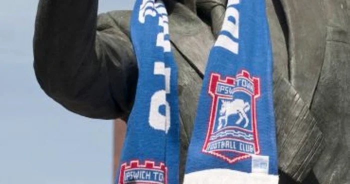 FOTBAL: Ipswich va da unei tribune numele lui Bobby Robson