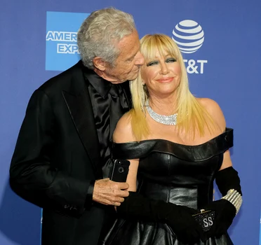 3 ei doi buni jpg jpeg