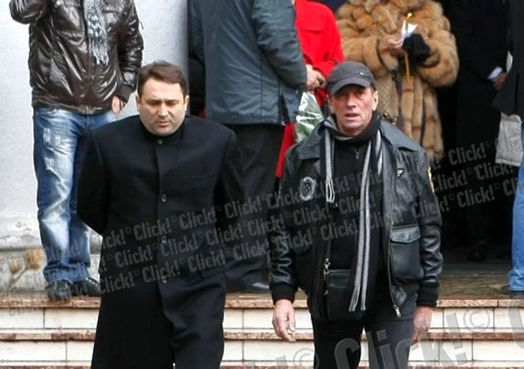 Înmormântarea Silviei, soţia lui Cornel Dinu. (Foto: Dan Bistriţeanu)