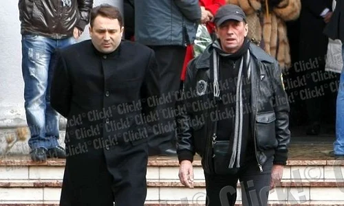 Înmormântarea Silviei, soţia lui Cornel Dinu  (Foto: Dan Bistriţeanu) jpeg