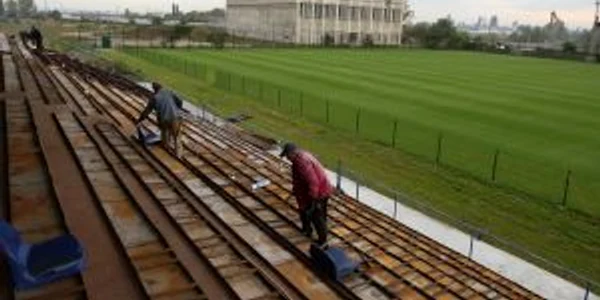 Calitatea gazonului de pe stadionul Ancora este excepţională Foto Bogdan Dimofte