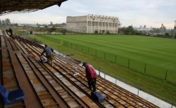 Calitatea gazonului de pe stadionul Ancora este excepţională Foto Bogdan Dimofte