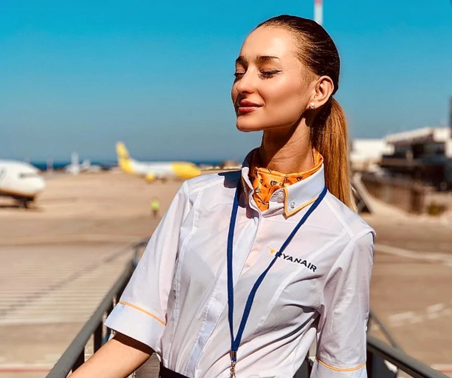Tânăra are 21 de ani și este însoțitoare de bord / foto: arhivă personală
