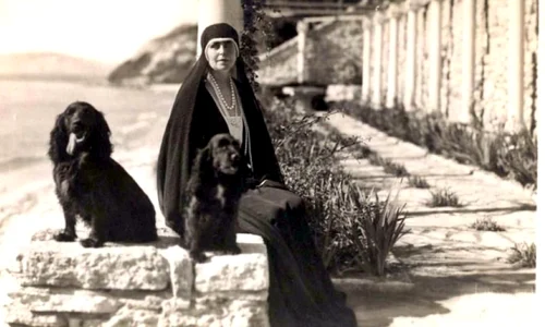 Inima Reginei Maria la Castelul Regal Pelișor jpeg