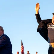 Trump s-a întors în locul tentativei de asasinat cu Elon Musk FOTO @aldrin12354 / X