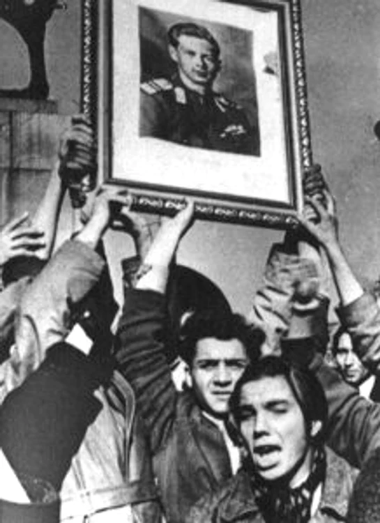 Demonstrație cu portretul regelui FOTO Adevărul