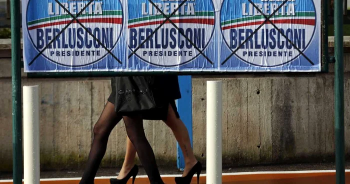 Partidul italian de centru-dreapta Poporul Libertăţii condus de politicianul Silvio Berlusconi a demarat o campanie care încearcă să câştige susţinerea electoratului feminin FOTO Reuters