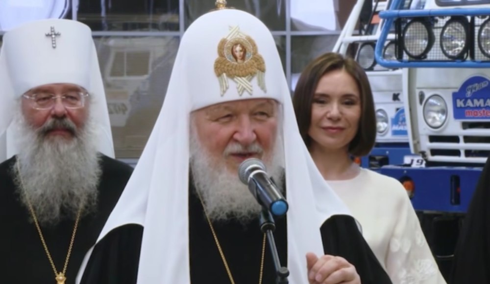 Cine este amanta secretă a Patriarhului Kiril al Rusiei. Îl însoțește în călătoriile externe și deține averea acestuia