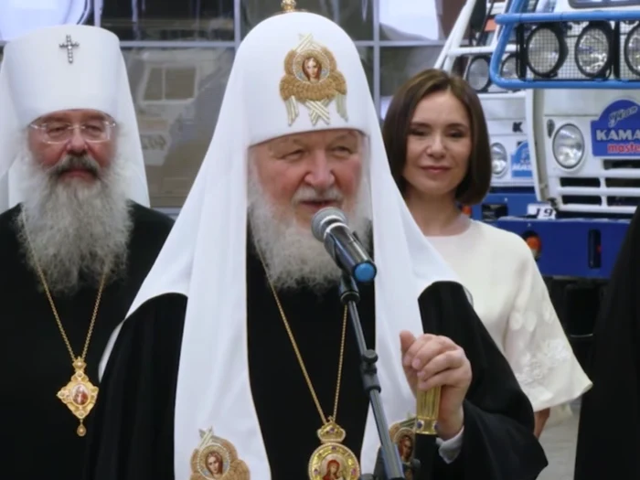 Cine este amanta secretă a Patriarhului Kiril al Rusiei. Îl însoțește în călătoriile externe și deține averea acestuia