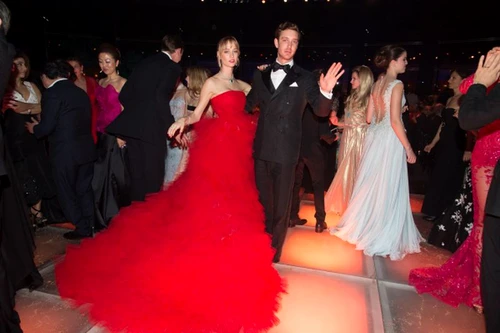 Pool Villard No tabloids Danse 62 ème Bal de la Rose à Monaco jpeg