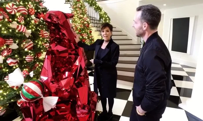 Kris Jenner si a decorat casa de Craciun jpeg