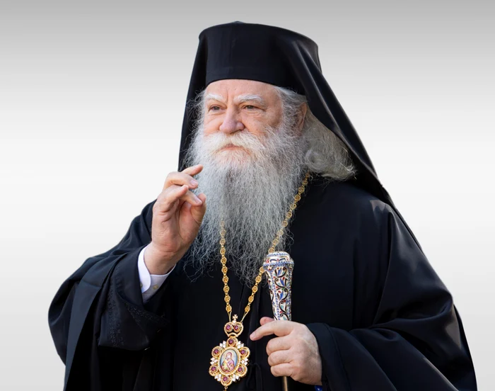 Un grup de credicioși cer demisia IPS Calinic. FOTO: Arhiepiscopia Sucevei