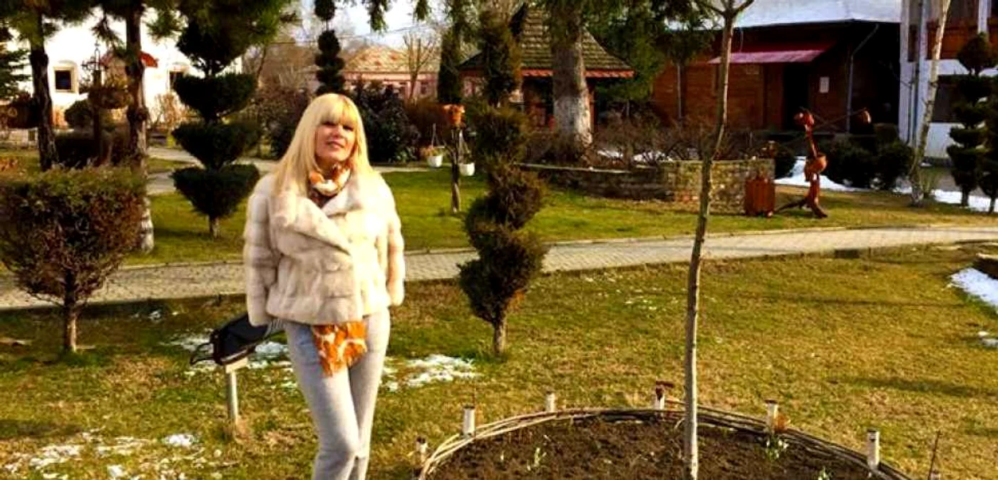 Elena Udrea la Mănăstirea Nucet  FOTO Facebook