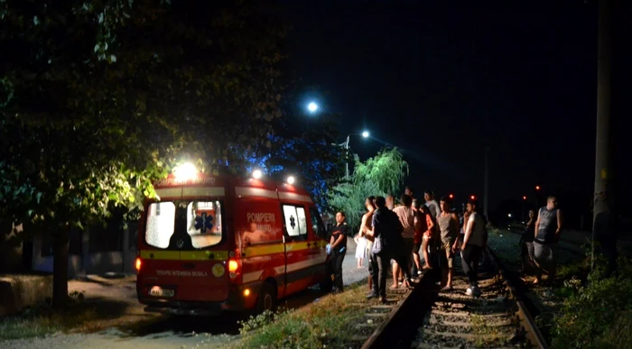 Bărbatul a fost preluat de ambulanţă FOTO arq.ro