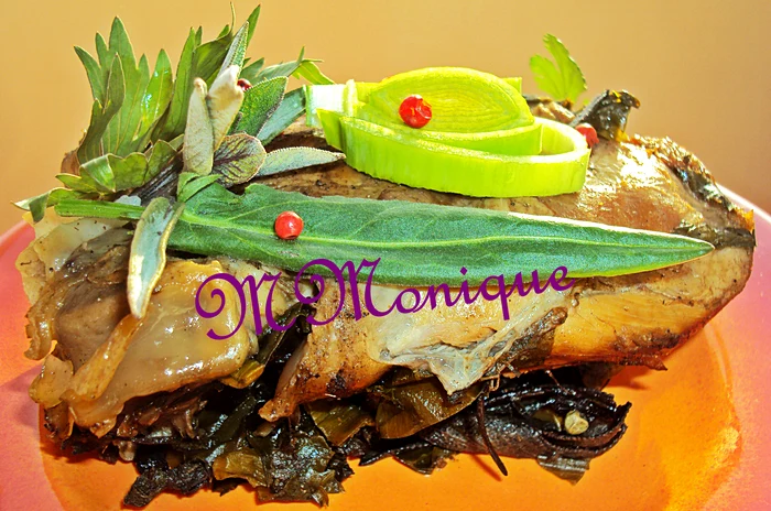 
    Ied copt în ierburi aromatice  