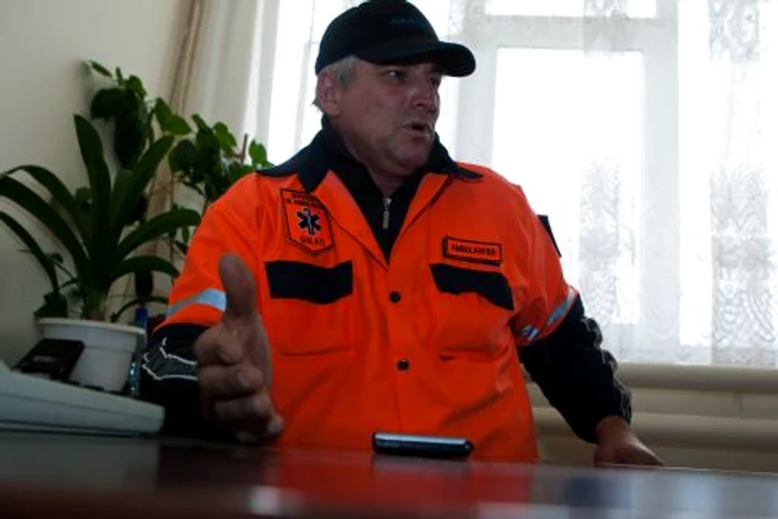 Dan Leonte cu maşina sa intervin la cazurile cele mai grave.