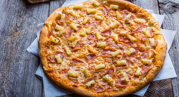 Pizza cu ananas Foto: Hola