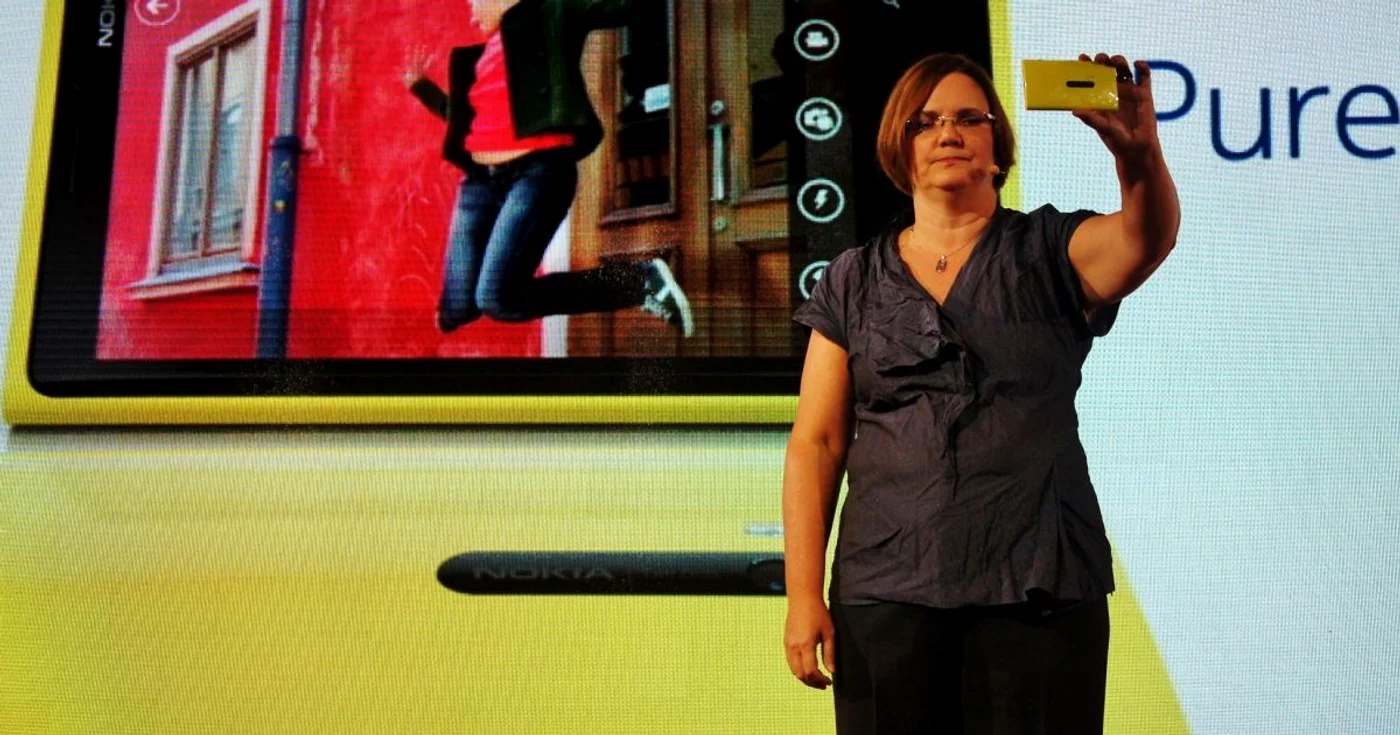 Jo Harlow, vicepreşedintele Nokia pentru divizia mobilă. FOTO MobileGeeks.com