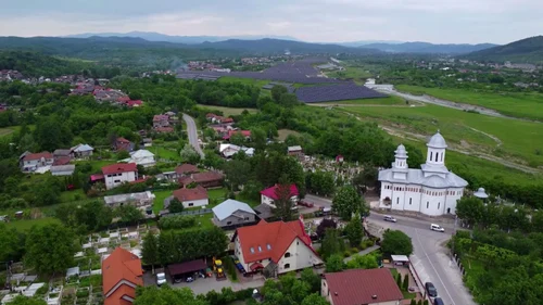 Parc fotovoltaic realizat în comuna Șotânga, din Dâmbovița. FOTO Corneliu Ștefan