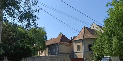 Casa a Fundatiei Sf Francisc FOTO azonalli