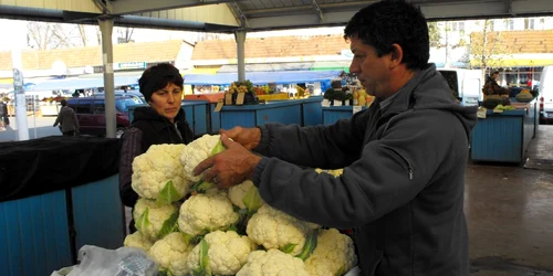 Marian Roşca a cumpărat 5 kilograme de conopidă