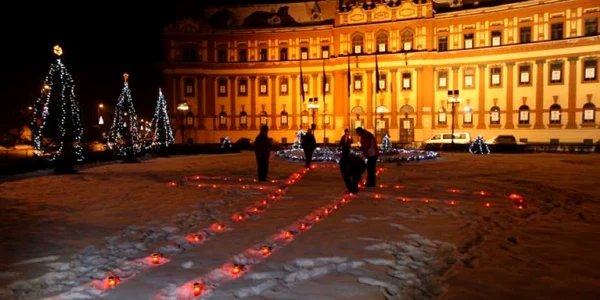 Cruce de lumină pentru eroii de la Braşov