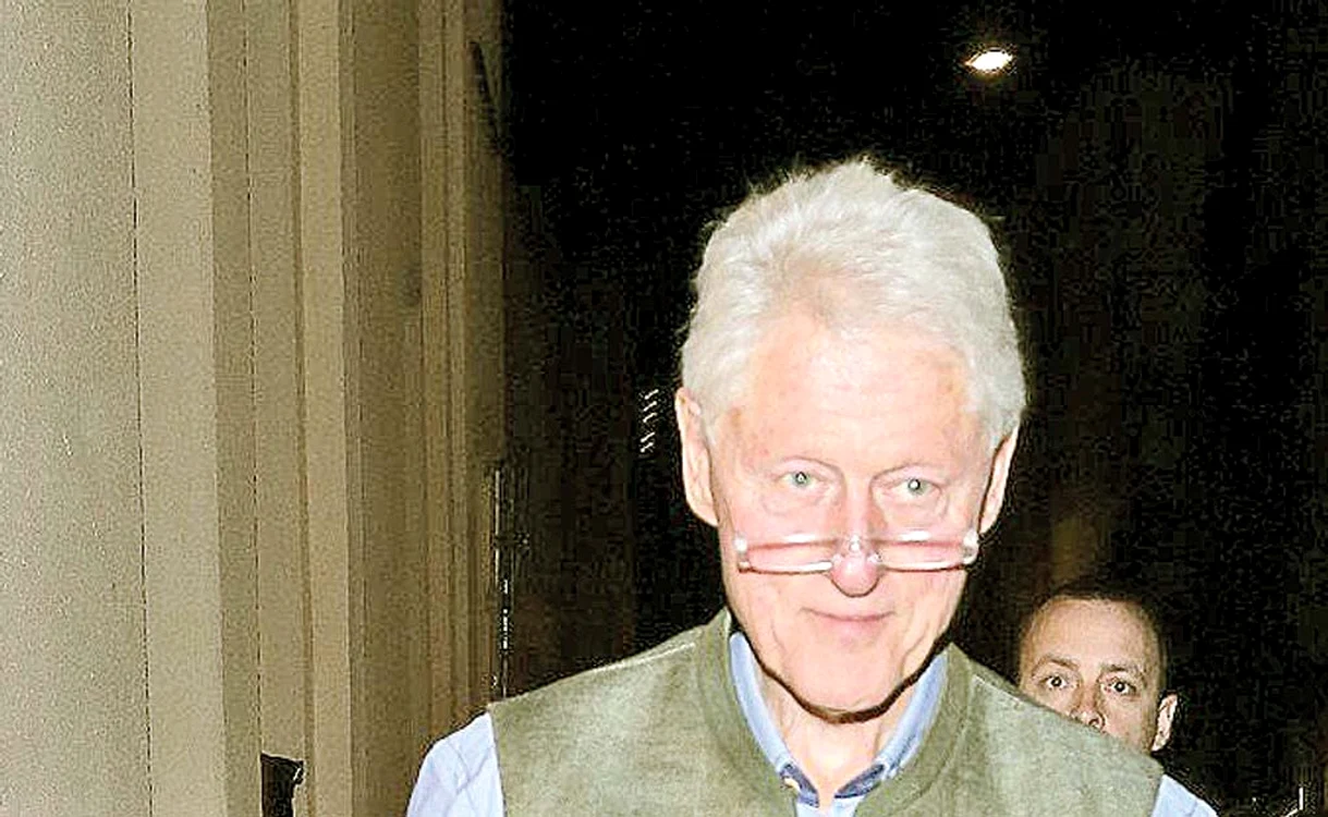 
    Bill Clinton a purtat straie tradiţionalefoto: profimedia  
