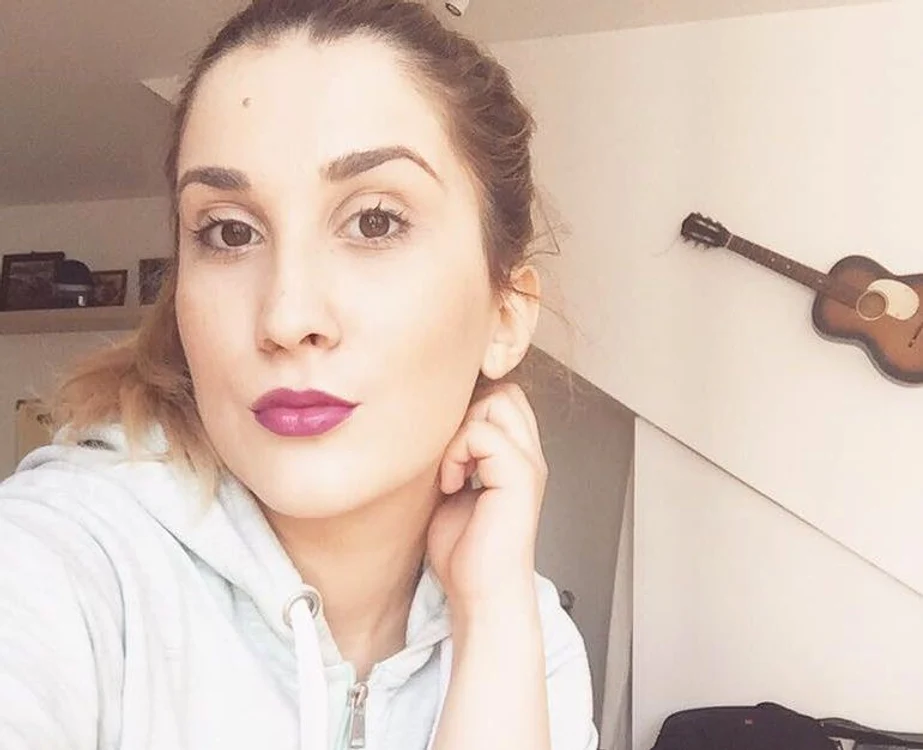 
    Adda a fost cerută în căsătorie după nouă luni de relațieFoto: arhivă personală  