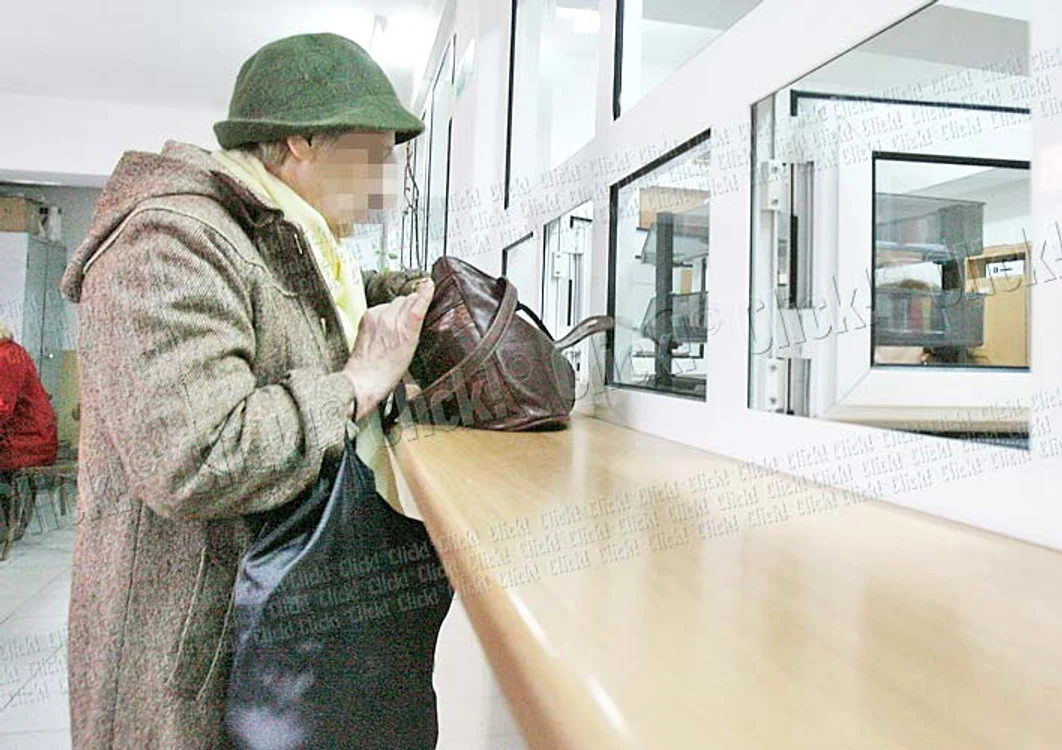 ZIUA – încasa banii de la  asociaţiile de proprietari....