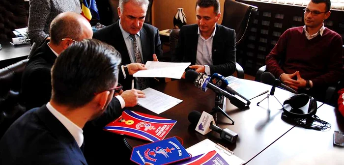 Parteneriatul exista între cele două instituţii, dar nu era „oficializat”. Foto: Adevărul