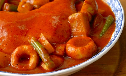 Mole amarillo con pollo  Oaxaca, México jpeg