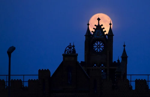 superluna 10 august reuters