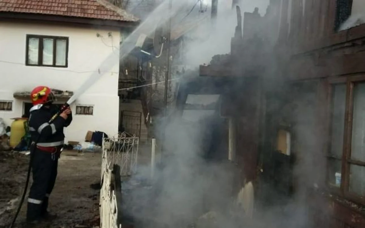 Incendiul s-a produs din cauza coşului de fum