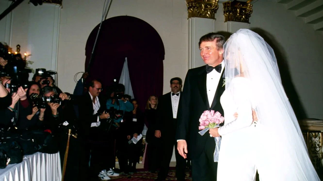 Imagini de la nunta lui Donald Trump cu marla Maples, la care a participat și Epstein FOTO: X