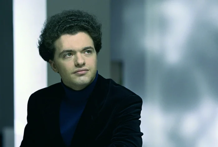 Pianistul Evgeny Kissin FOTO: Sheila Rock
